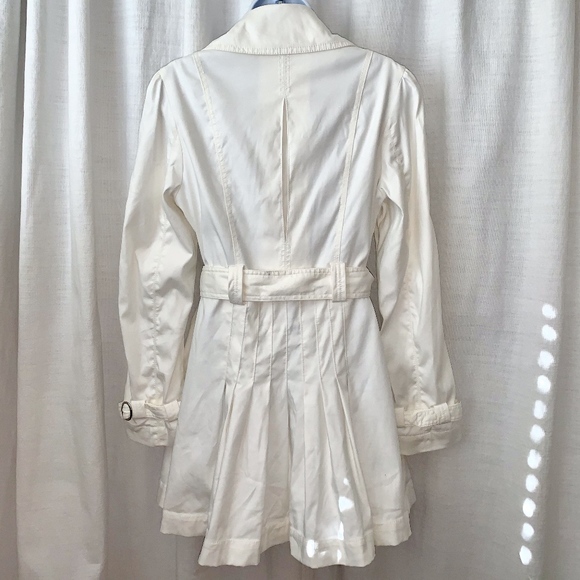 NWOT- Laundry by Design Flared Trench Coat! - Picture 4 of 5
